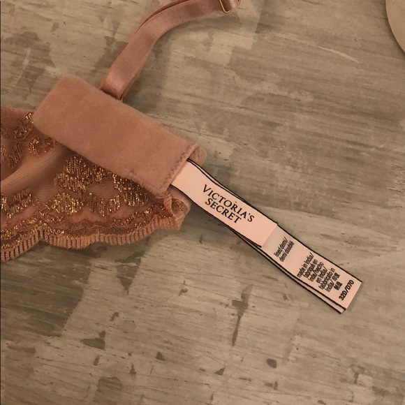 Victoria’s Secret Dream Angels Lined Demi Bra - Picture 6 of 10